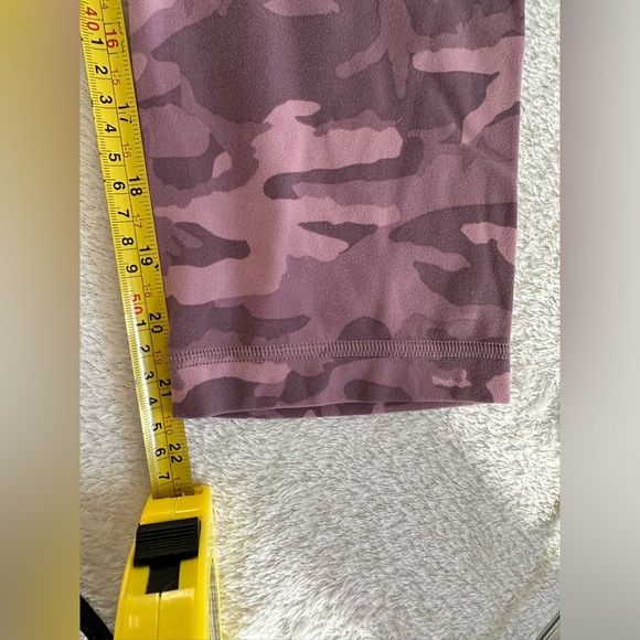 Lululemon Align Crop *21" Size 8 Incognito Camo Pink Taupe Multi - Picture 7 of 7